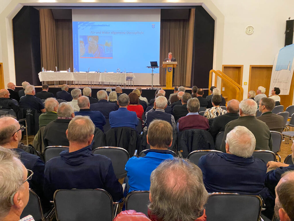Podiumsdiskussion zur Wehrpflicht